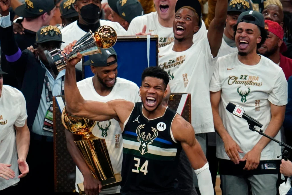 Milwaukee Bucks และการคว้าแชมป์ปี 2021